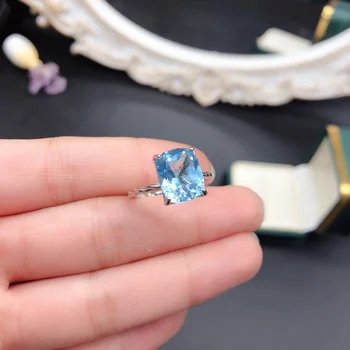 Кольцо с натуральным топазом, серебро 925 пробы, небесно-голубой камень 8x10 мм, подарок красивой девушке, бесплатная доставка