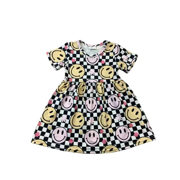 Оптовая продажа детской одежды, летние платья с улыбающимся лицом в черно-белую сетку с цветочным рисунком для маленьких девочек
